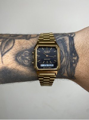 CASIO VINTAGE QUARTZ DOURADO FUNDO PRETO